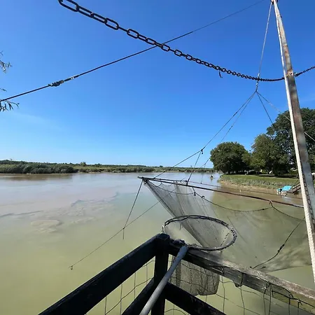 بيت للعطل Rive Charente Le Bateau